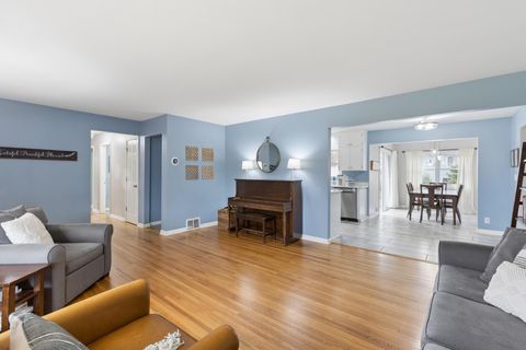 8101 32nd Avenue N Crystal MN 55427