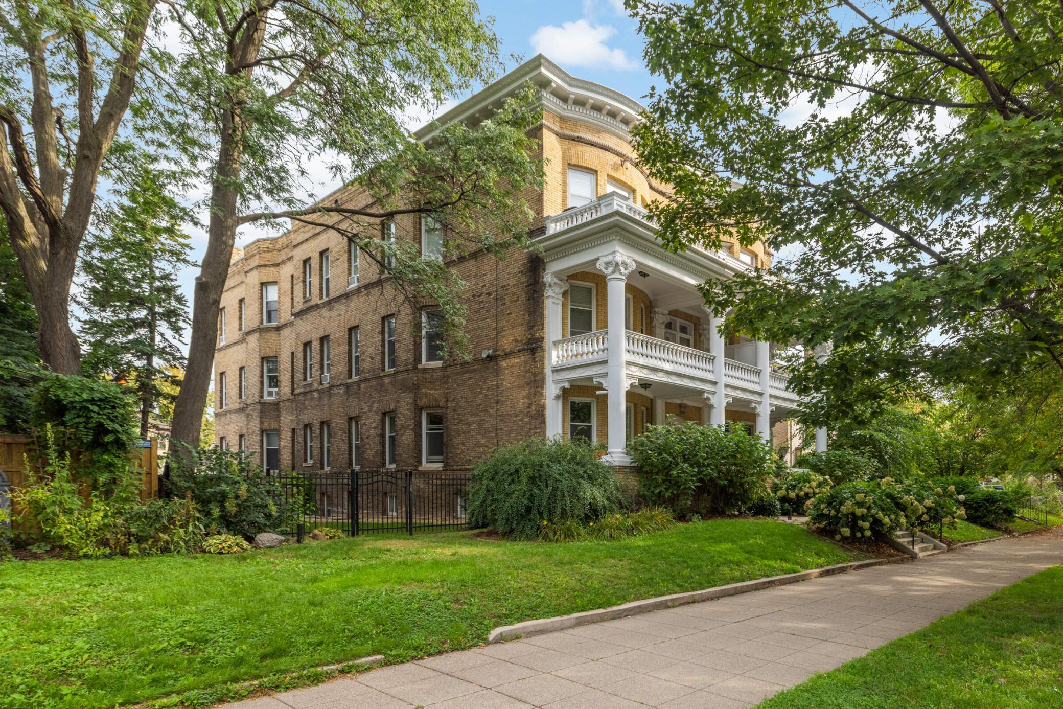 579 Summit Avenue 105