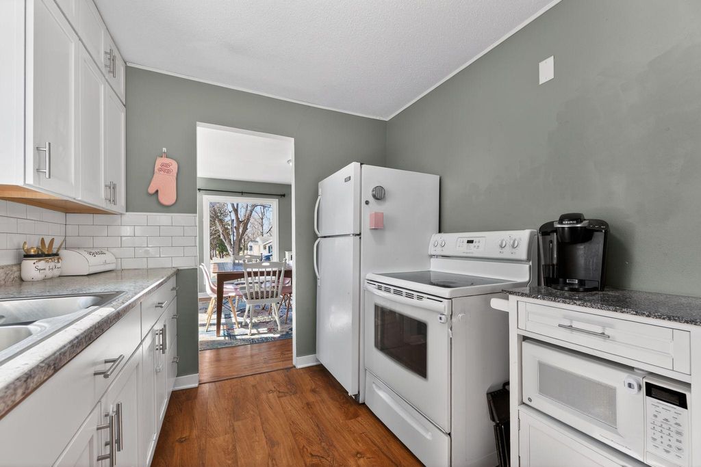 Photo of 1373 Jefferson Street SE, Hutchinson, MN 55350 (MLS # 7044147)