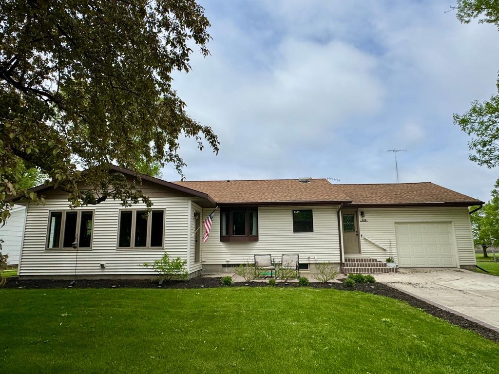 Photo of 508 Fremont Avenue NW, Renville, MN 56284 (MLS # 7076762)