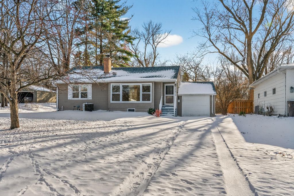 Photo of 25815 Wild Rose Lane, Excelsior, MN 55331 (MLS # 6824163)