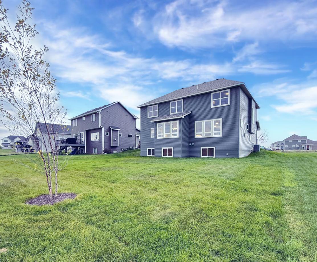 16123 Europa Avenue N