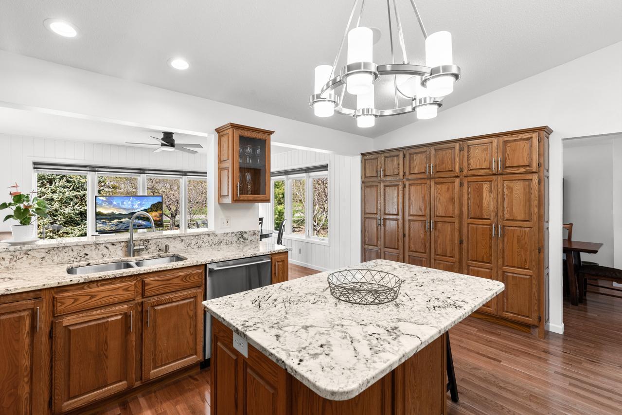 9528 Woodbridge Road