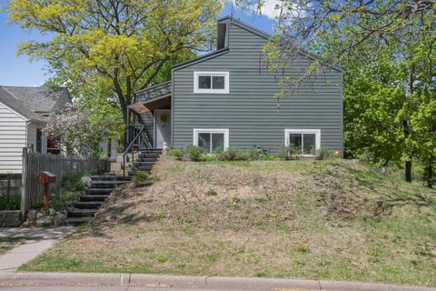 613 Cromwell Avenue Saint Paul MN 55104