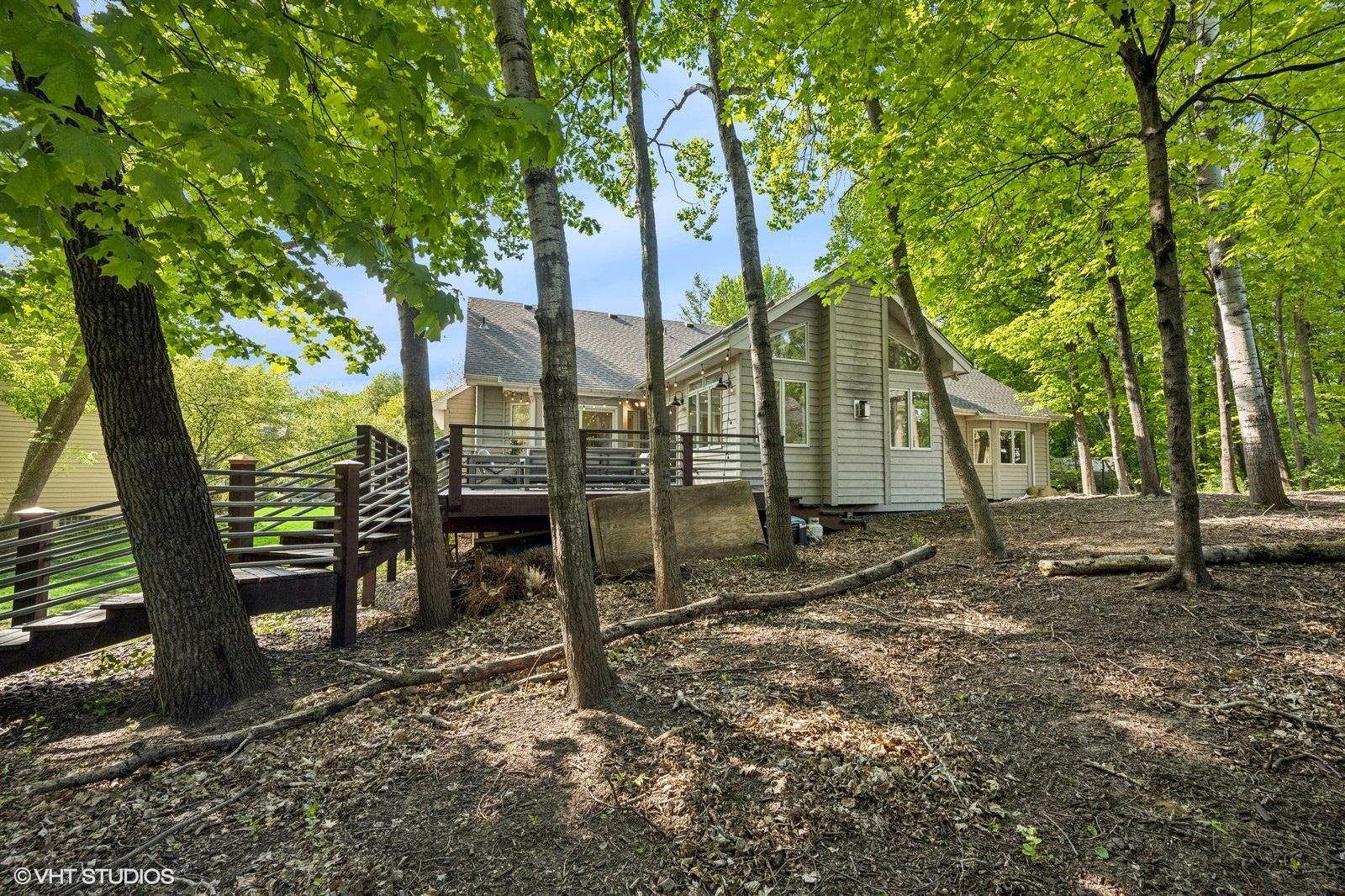 820 Vineland Court