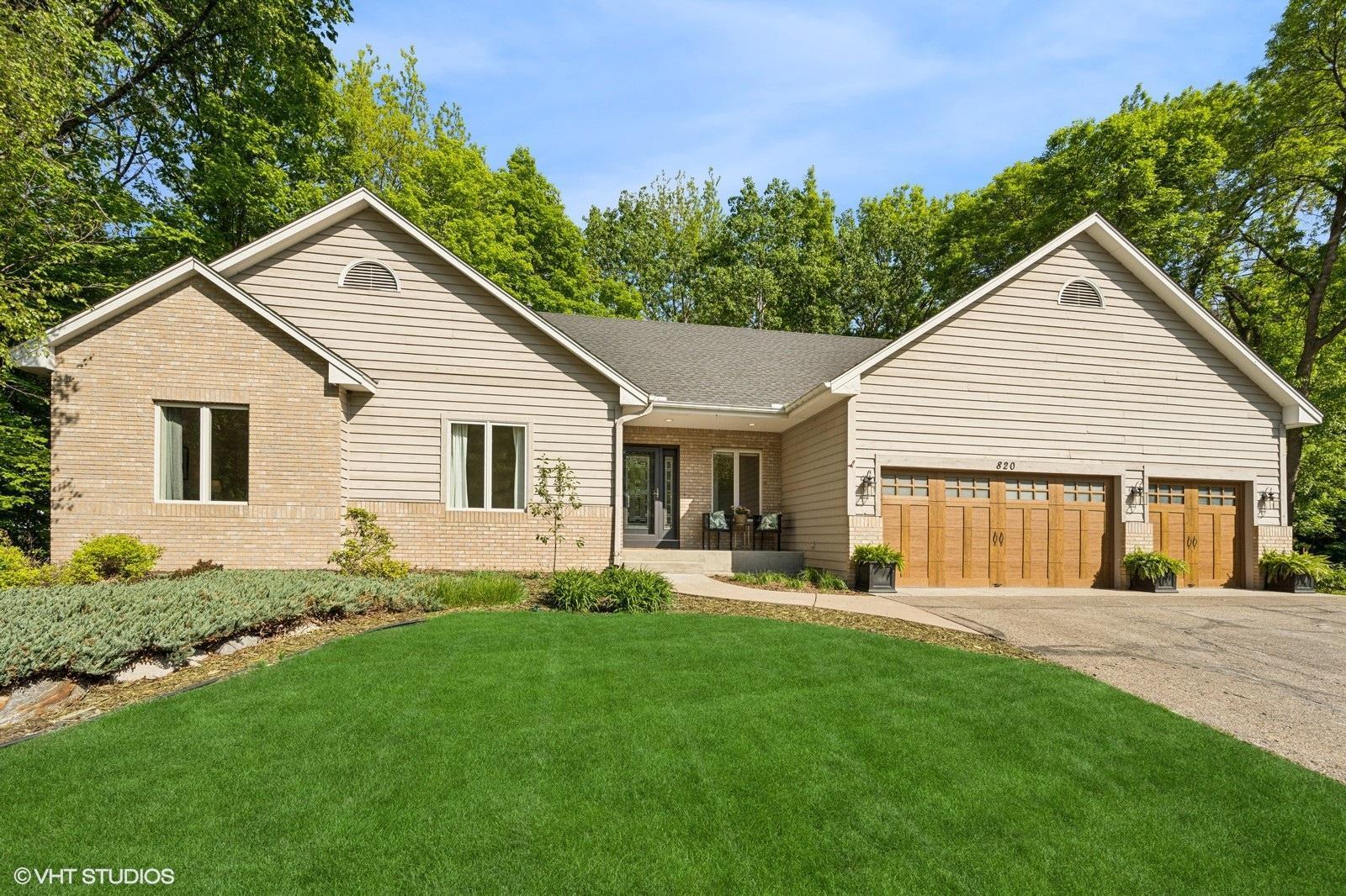 820 Vineland Court