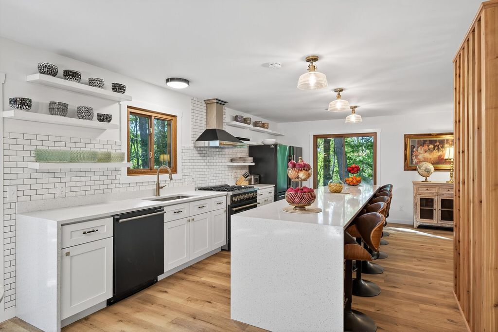 Photo of 3225 Wellington Lane N, Plymouth, MN 55441 (MLS # 7000772)