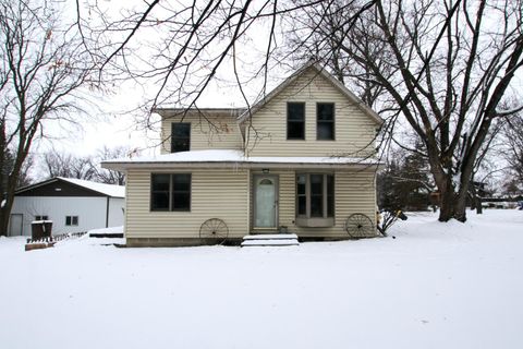 Photo of 302 2nd Street SE, Renville, MN 56284 (MLS # 6826166)