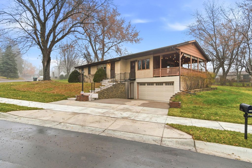 Photo of 2790 Gerald Avenue, North Saint Paul, MN 55109 (MLS # 6820643)