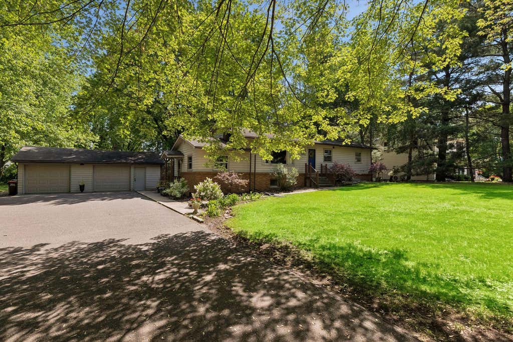 Photo of 9883 Brookview Road, Woodbury, MN 55125 (MLS # 7115427)
