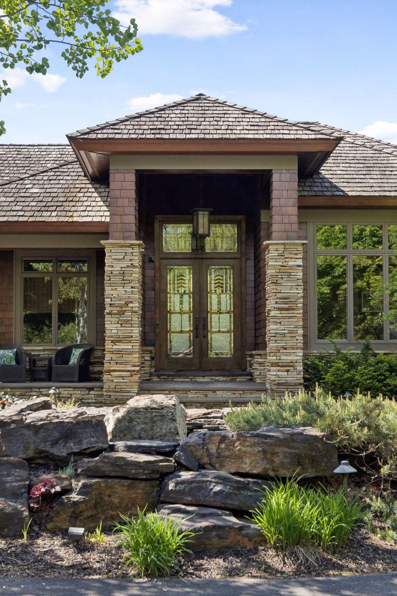 Saint Paul, Minnesota, 55118, United States, 3 Bedrooms Bedrooms, ,3 BathroomsBathrooms,Residential,Active,2036049