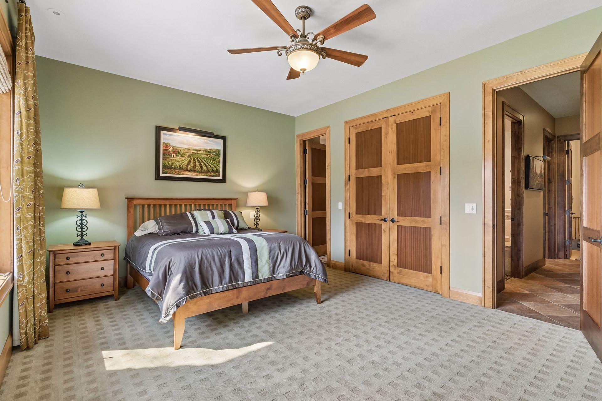 Saint Paul, Minnesota, 55118, United States, 3 Bedrooms Bedrooms, ,3 BathroomsBathrooms,Residential,Active,2036049