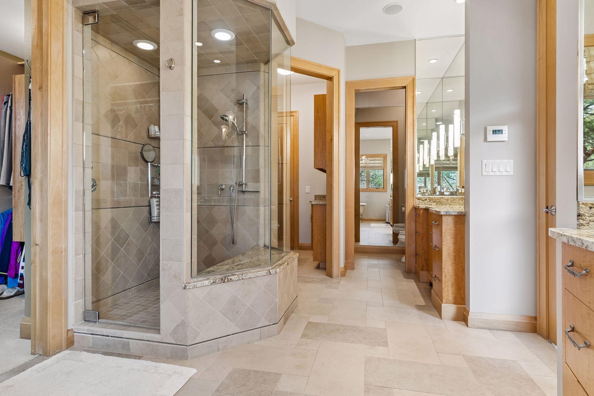 Saint Paul, Minnesota, 55118, United States, 3 Bedrooms Bedrooms, ,3 BathroomsBathrooms,Residential,Active,2036049