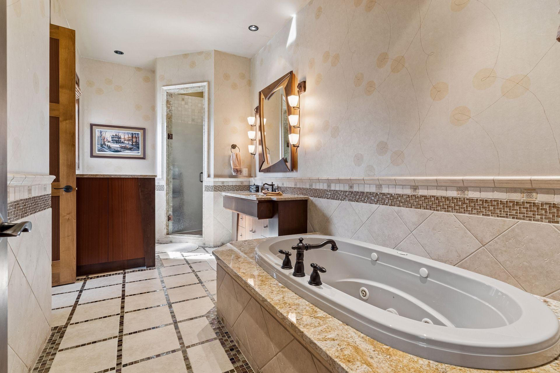 Saint Paul, Minnesota, 55118, United States, 3 Bedrooms Bedrooms, ,3 BathroomsBathrooms,Residential,Active,2036049