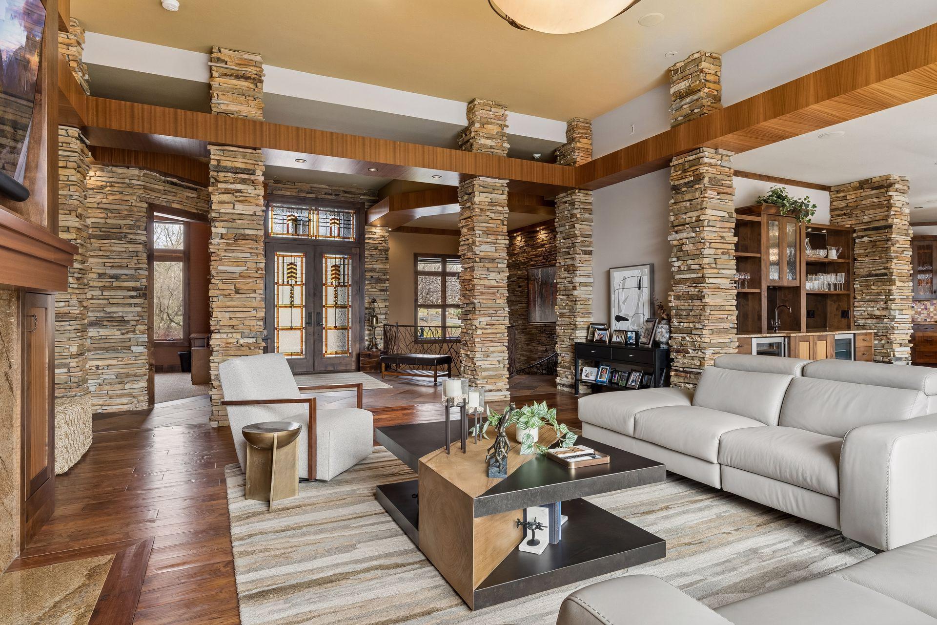 700 Hidden Creek Trail