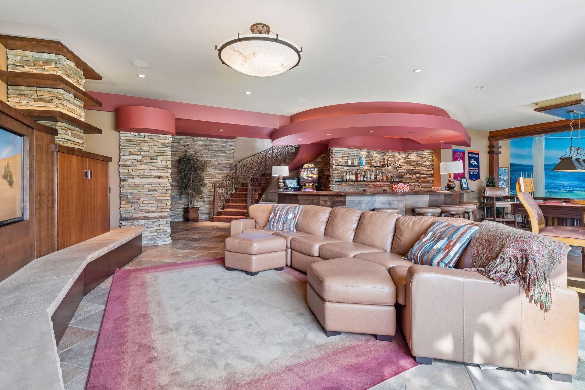 Saint Paul, Minnesota, 55118, United States, 3 Bedrooms Bedrooms, ,3 BathroomsBathrooms,Residential,Active,2036049