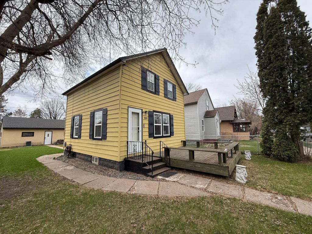 Photo of 209 W Howard Avenue, Keewatin, MN 55753 (MLS # 7070134)
