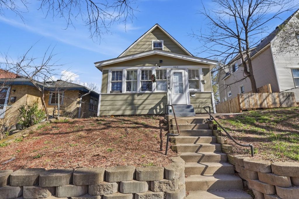 Photo of 959 Jenks Avenue, Saint Paul, MN 55106 (MLS # 7062581)