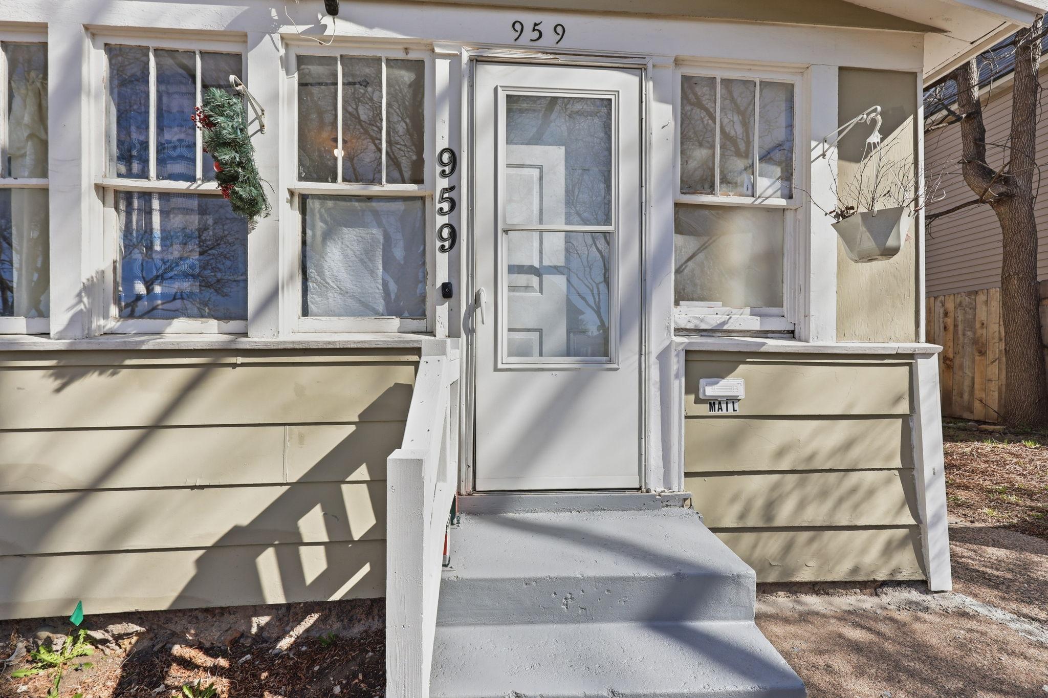 959 Jenks Avenue