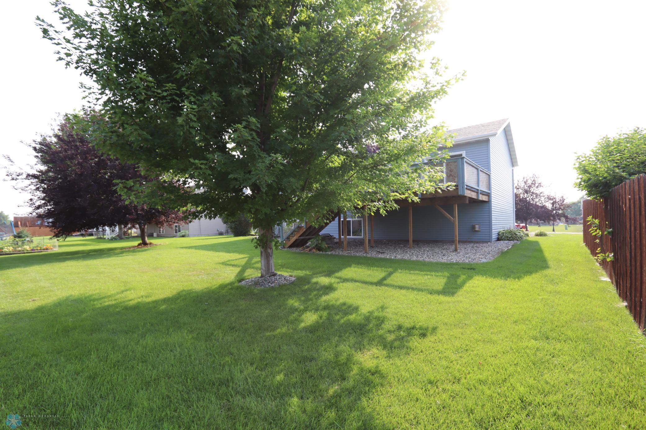 3548 Buchanan Street S
