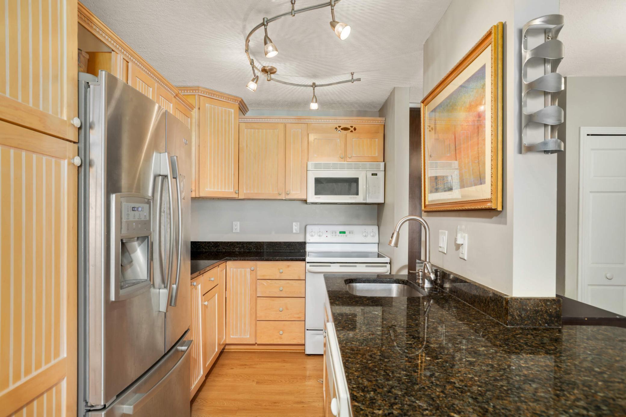 2800 Hamline Avenue N 121