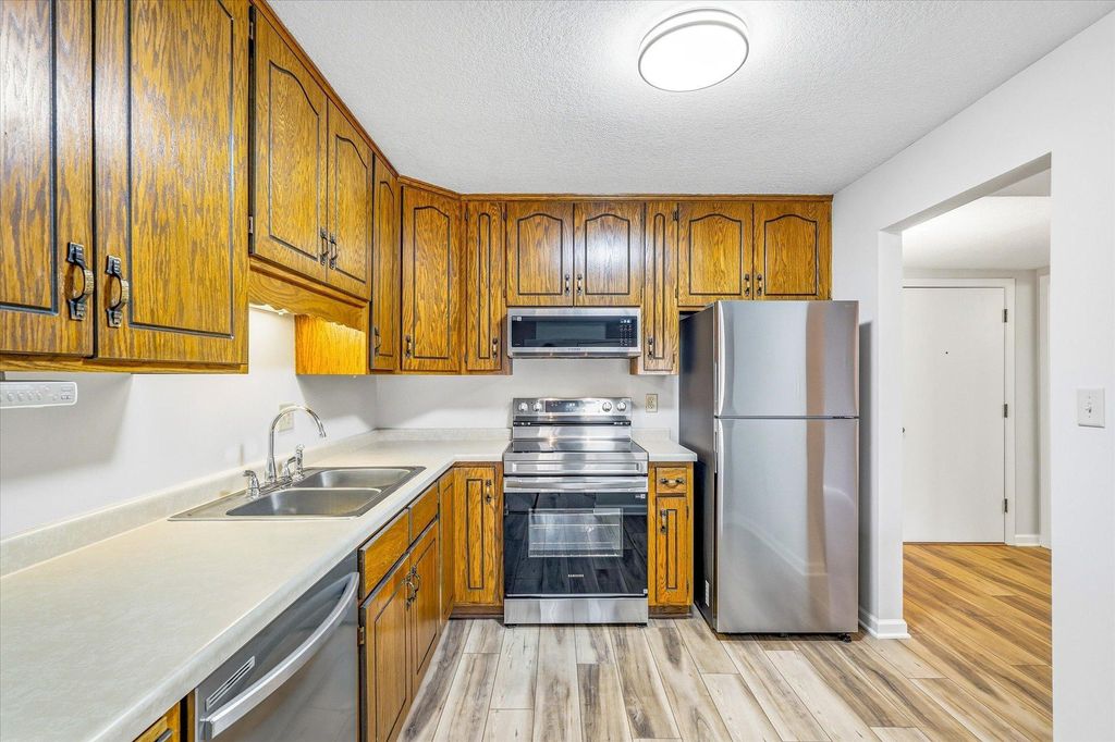 Photo of 3150 Glen Oaks Avenue #105A, White Bear Lake, MN 55110 (MLS # 7046377)