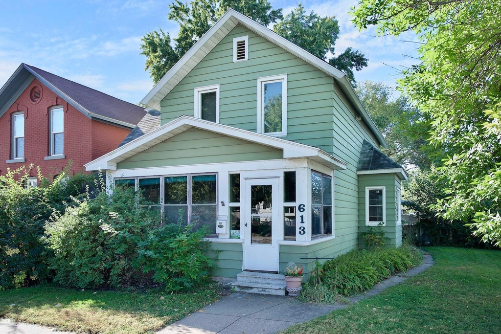 Photo of 613 E 2nd Street, Winona, MN 55987 (MLS # 7163474)