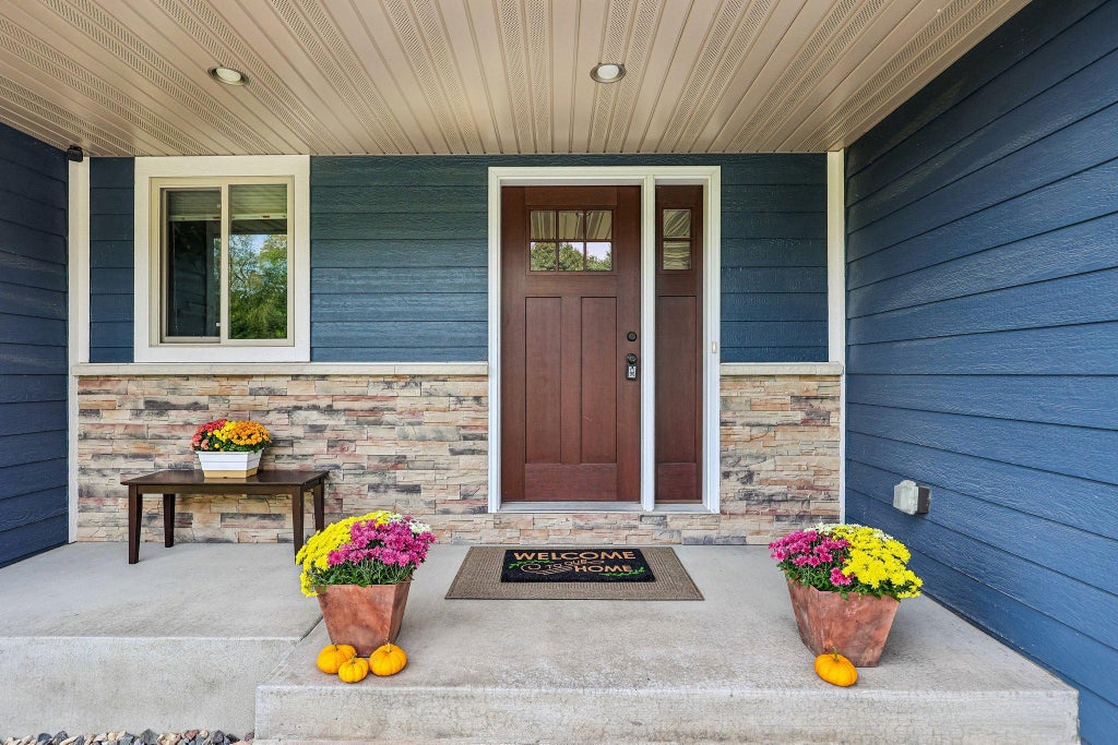 Photo of 23 Hilltop Road, Houlton, WI 54082 (MLS # 7150108)