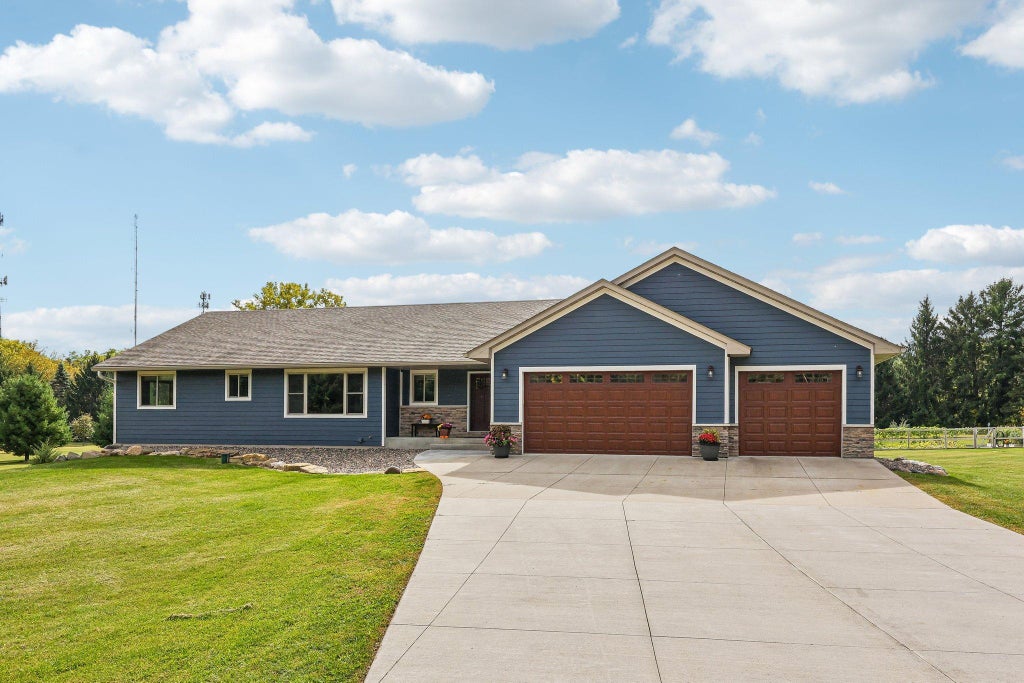 Photo of 23 Hilltop Road, Houlton, WI 54082 (MLS # 7150108)