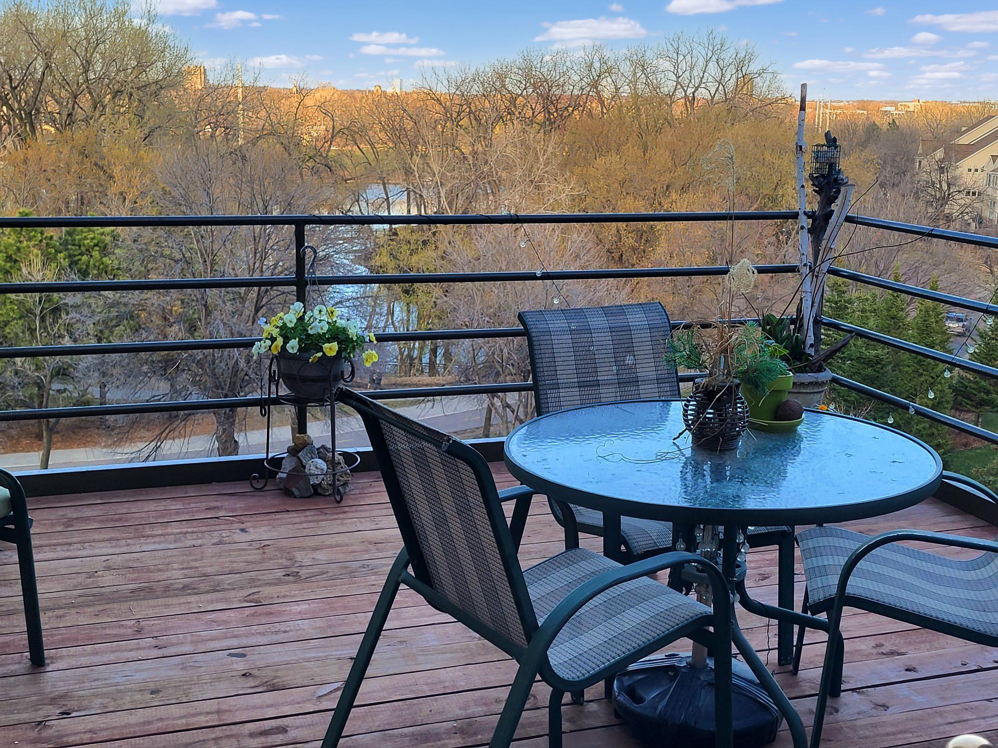 702 N 1st Street 521