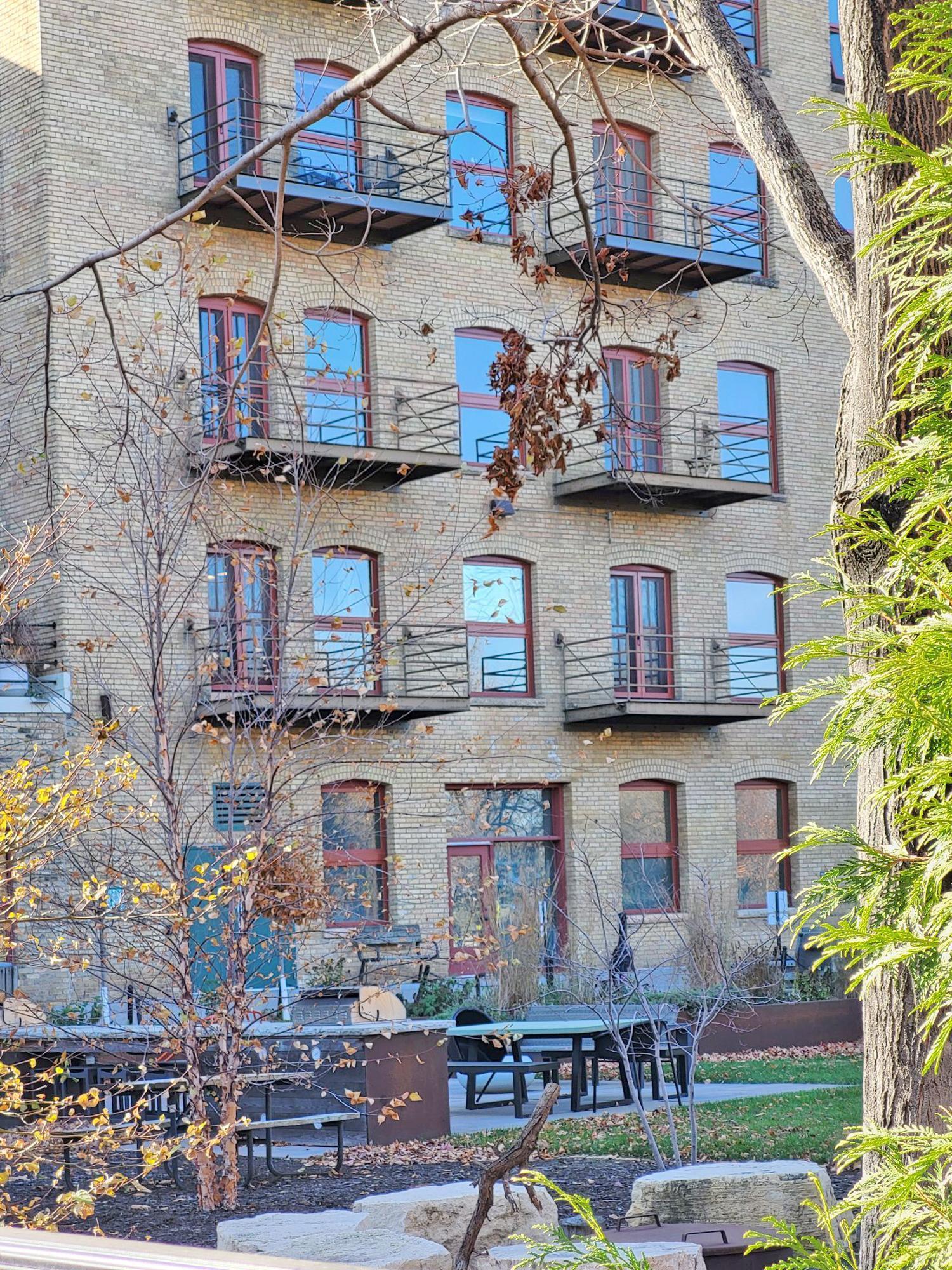 702 N 1st Street 521