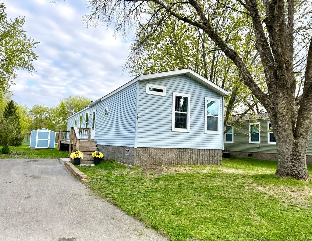 Photo of 329 Cimarron, Lake Elmo, MN 55042 (MLS # 7071073)