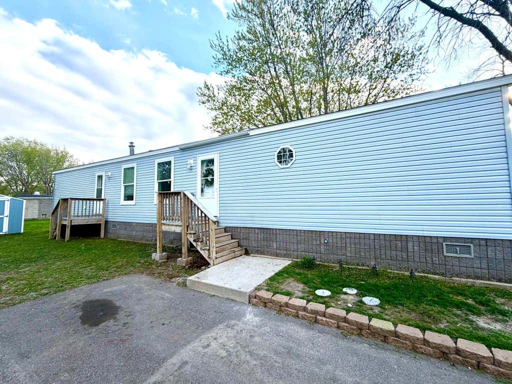 Photo of 329 Cimarron, Lake Elmo, MN 55042 (MLS # 7071073)