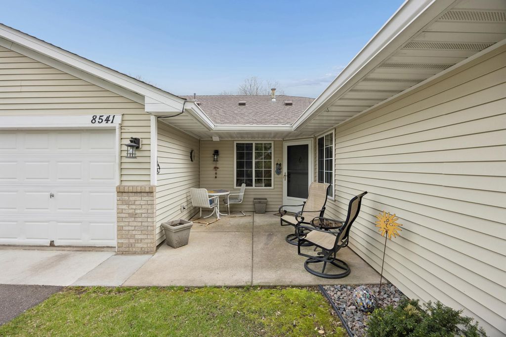 Photo of 8541 Stratford Lane, Brooklyn Park, MN 55443 (MLS # 7067320)