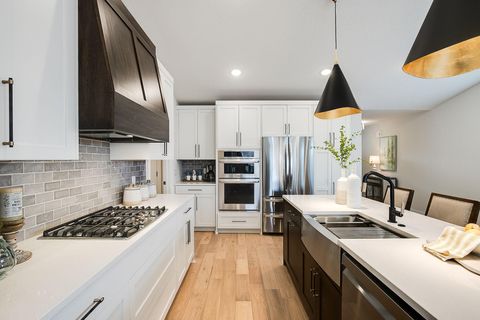 230 McCarrons Place W Roseville MN 55113