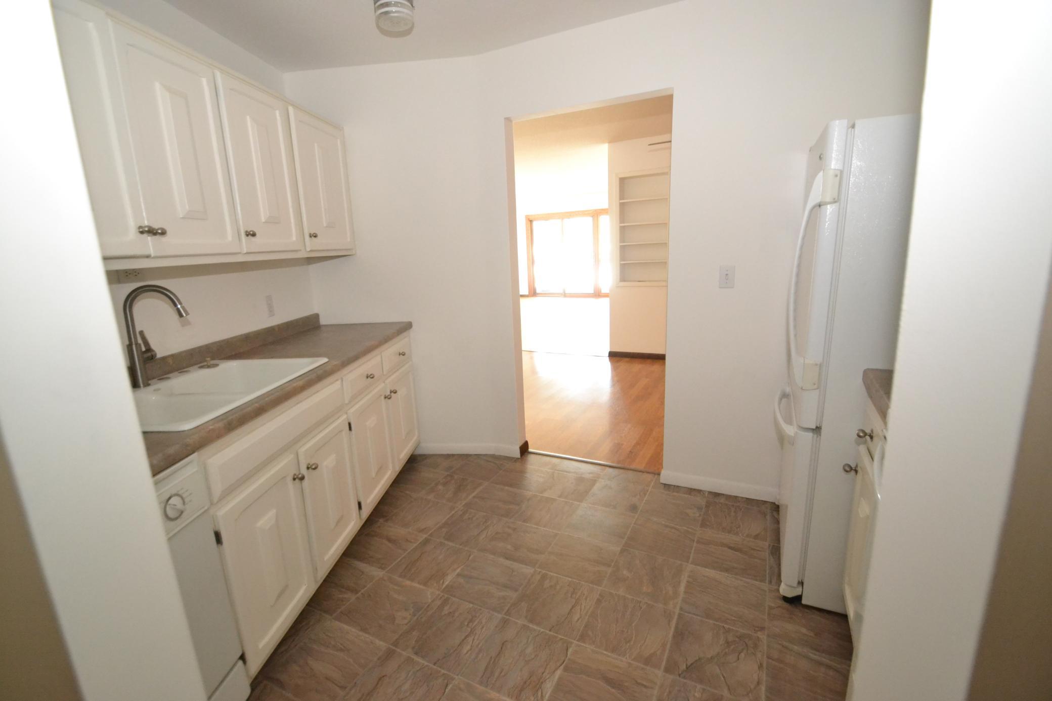 2690 Oxford Street N 227