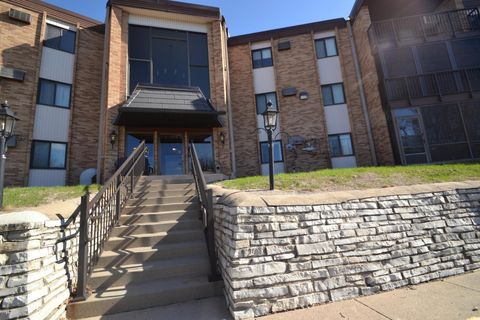 2690 Oxford Street N 227 Roseville MN 55113