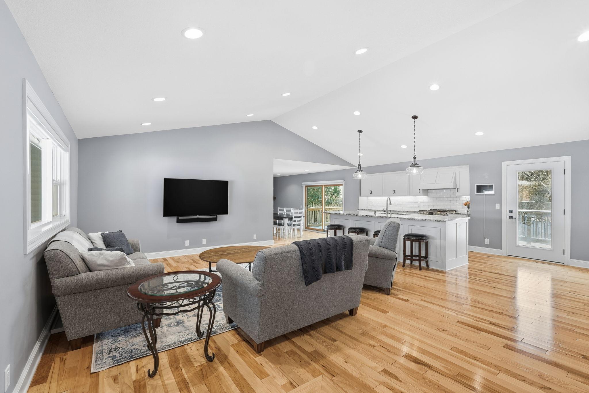 10640 Aquila Avenue S