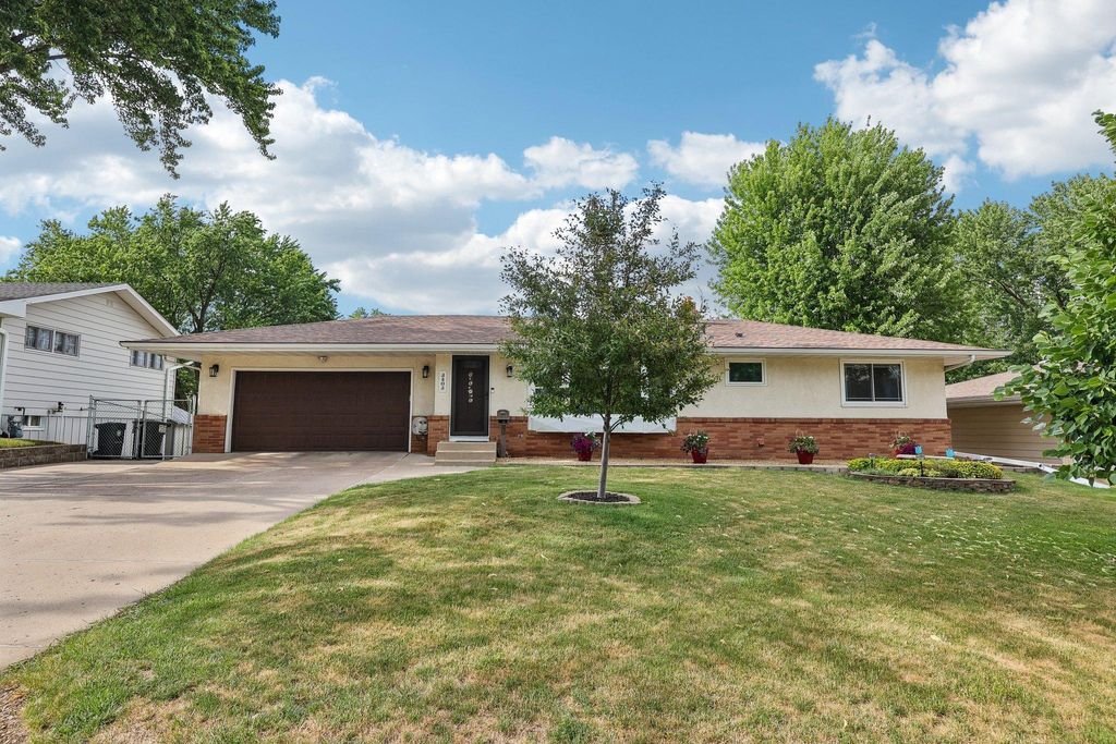 Photo of 3403 71st Street E, Inver Grove Heights, MN 55076 (MLS # 7084579)
