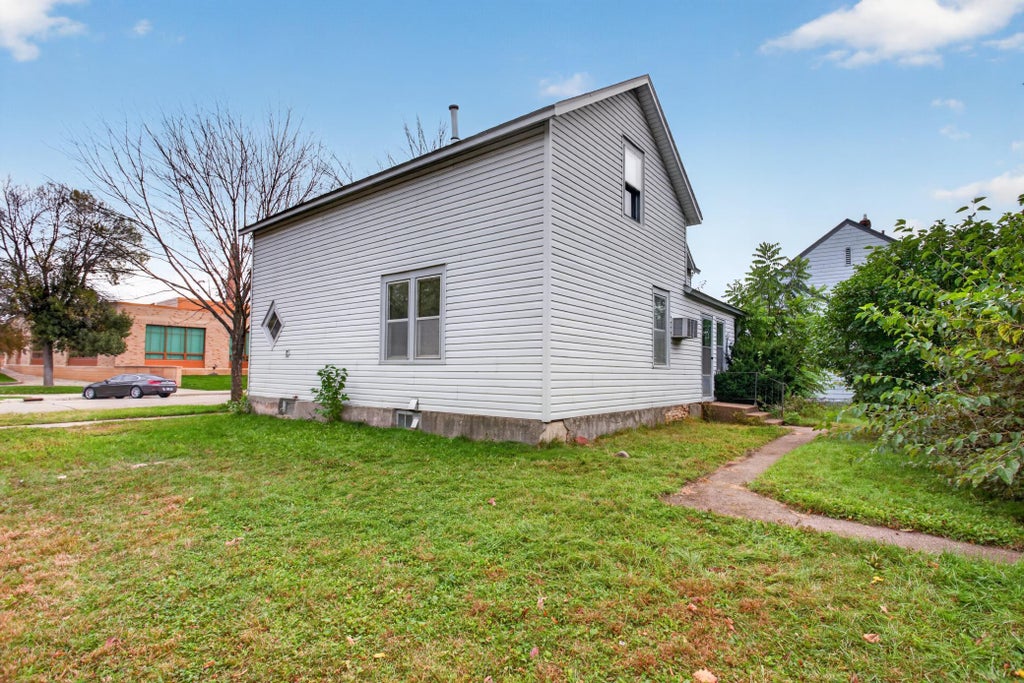 Photo of 423 N Ash Street, Chaska, MN 55318 (MLS # 7149885)