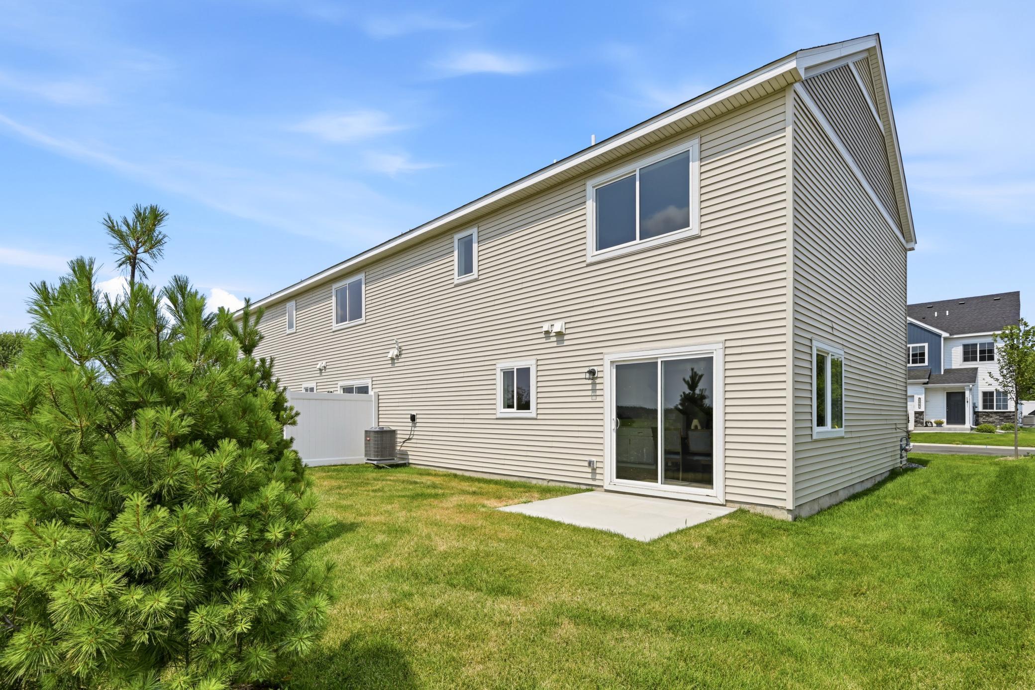 25595 3rd Street W