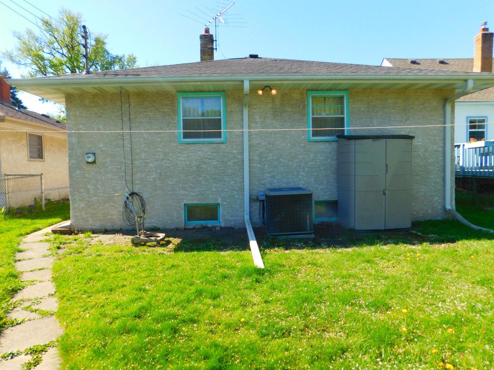 1087 Magnolia Avenue E