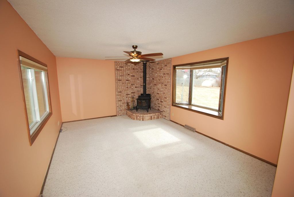 Photo of 1901 Yorkshire Avenue S, Hopkins, MN 55305 (MLS # 7032890)