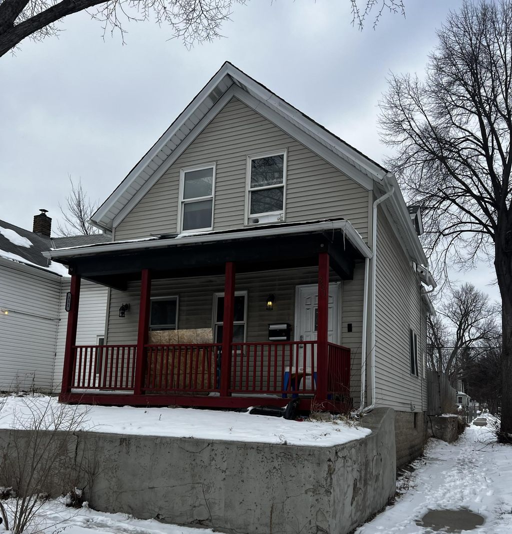 Photo of 351 Sherburne Avenue, Saint Paul, MN 55103 (MLS # 6821222)