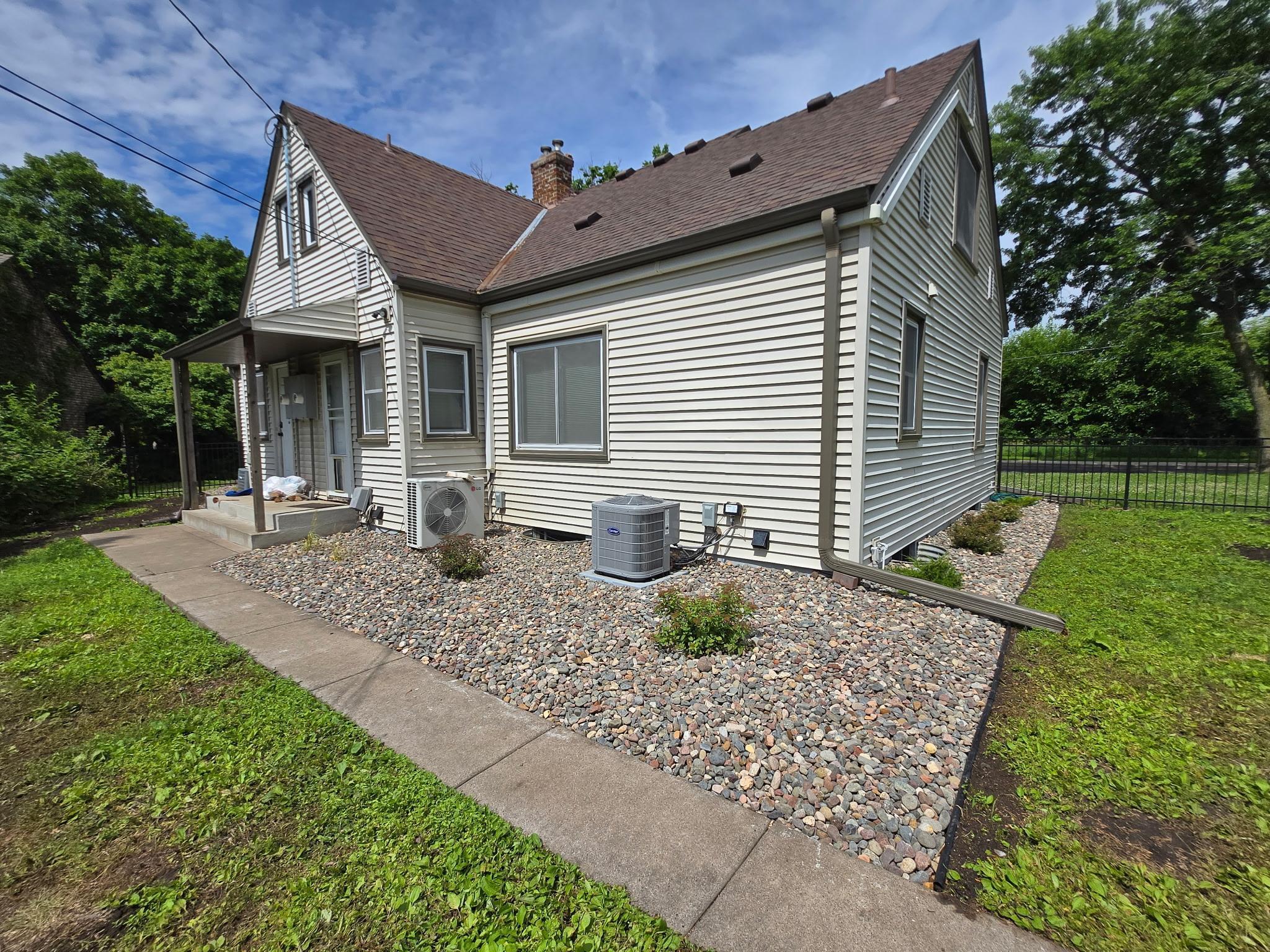 3858 Wooddale Avenue S