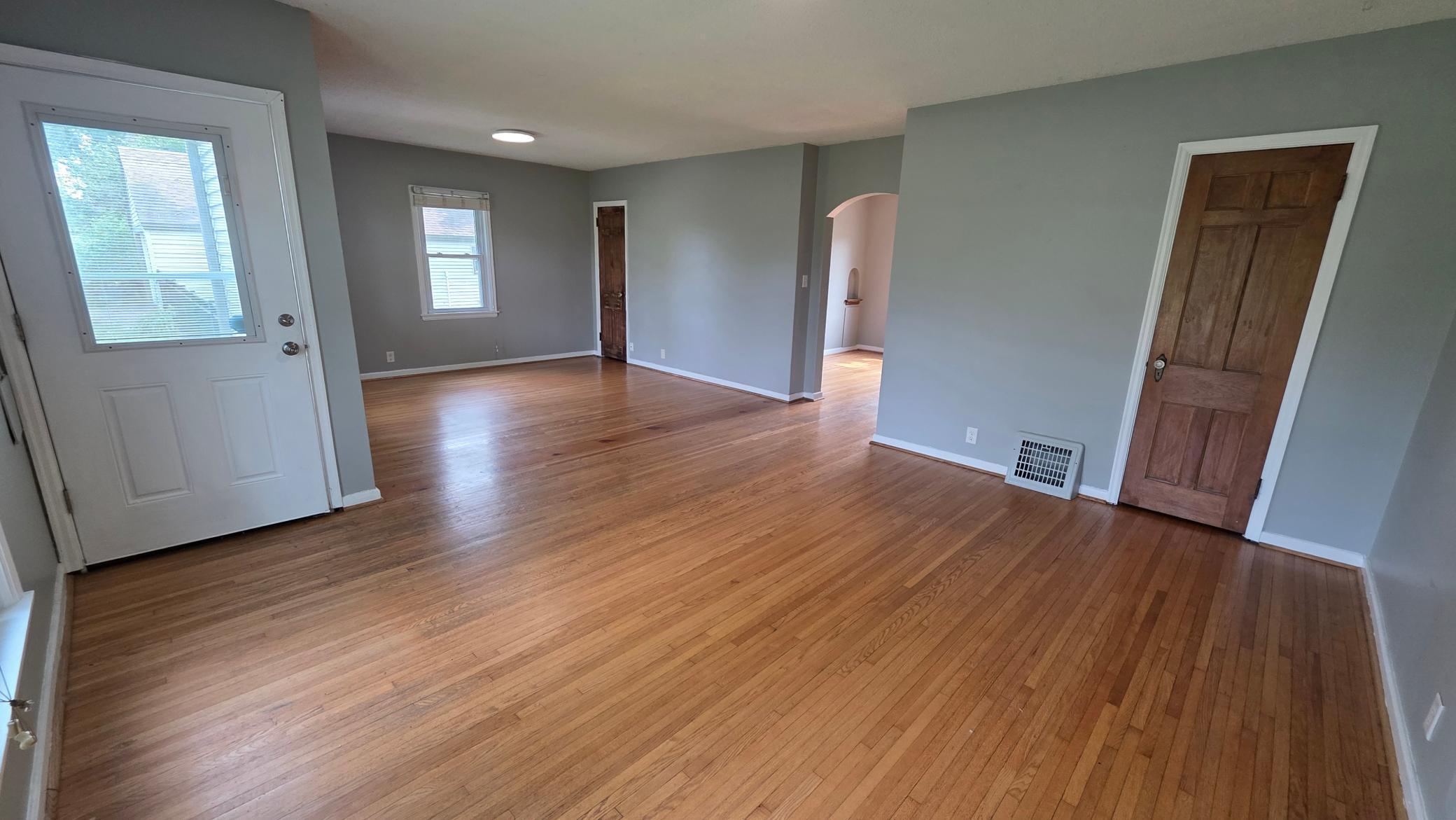 3858 Wooddale Avenue S