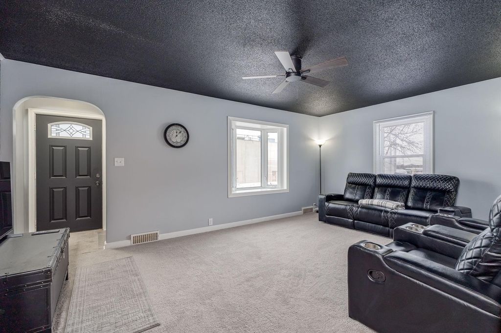 Photo of 621 N 2nd Street, Le Sueur, MN 56058 (MLS # 6825133)