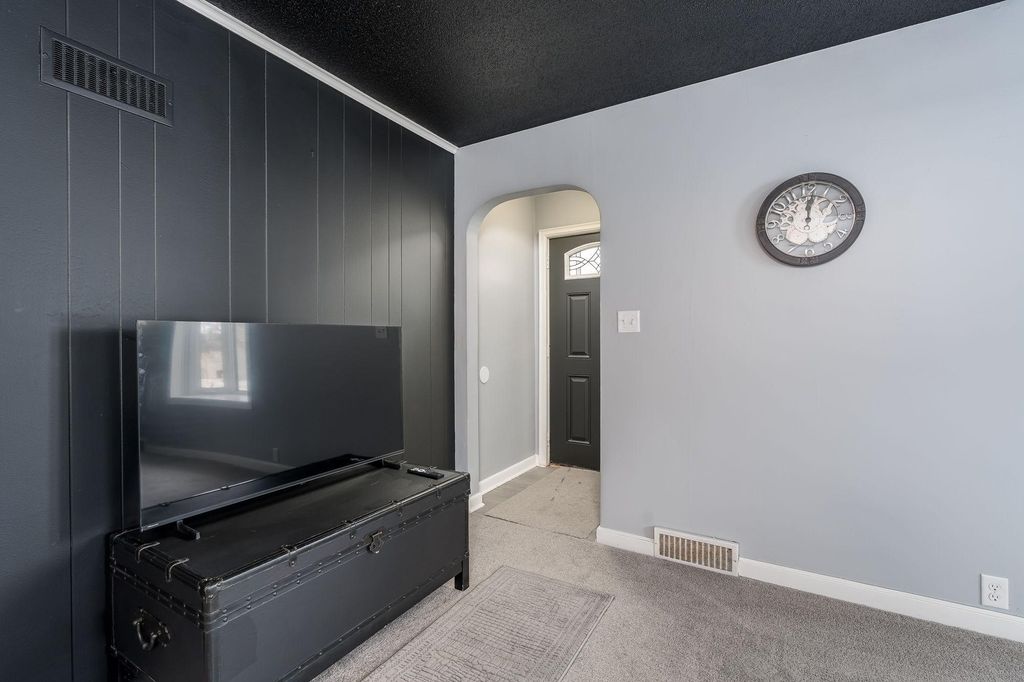 Photo of 621 N 2nd Street, Le Sueur, MN 56058 (MLS # 6825133)