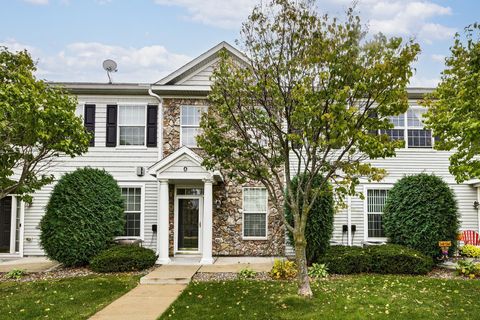 1617 Legacy Parkway E 4 Maplewood MN 55109