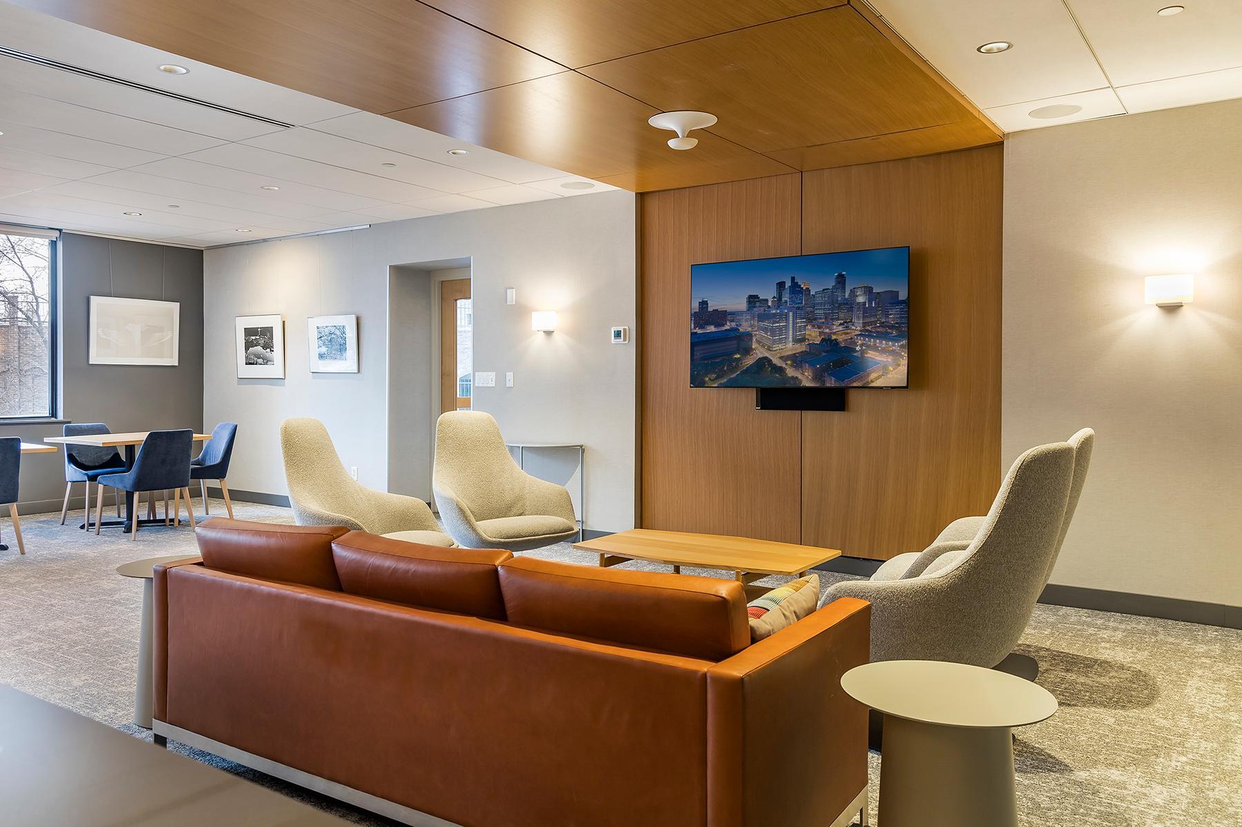 1225 Lasalle Avenue 501